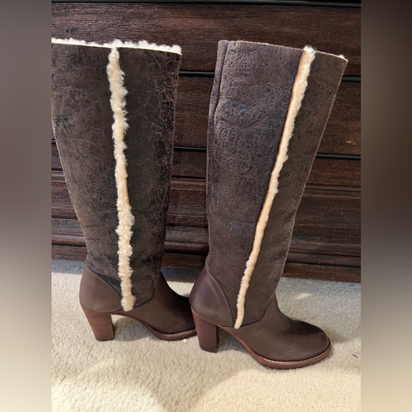 KORS Michael Kors Women’s Brown Leather Tall High Heel Sherpa Lined Boots size 6 - Picture 9 of 12